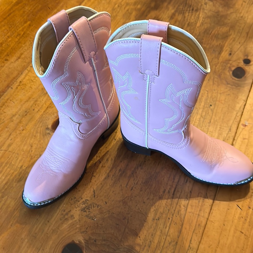 Durango western style boots. Pink. Never worn. US 2/ EU  33